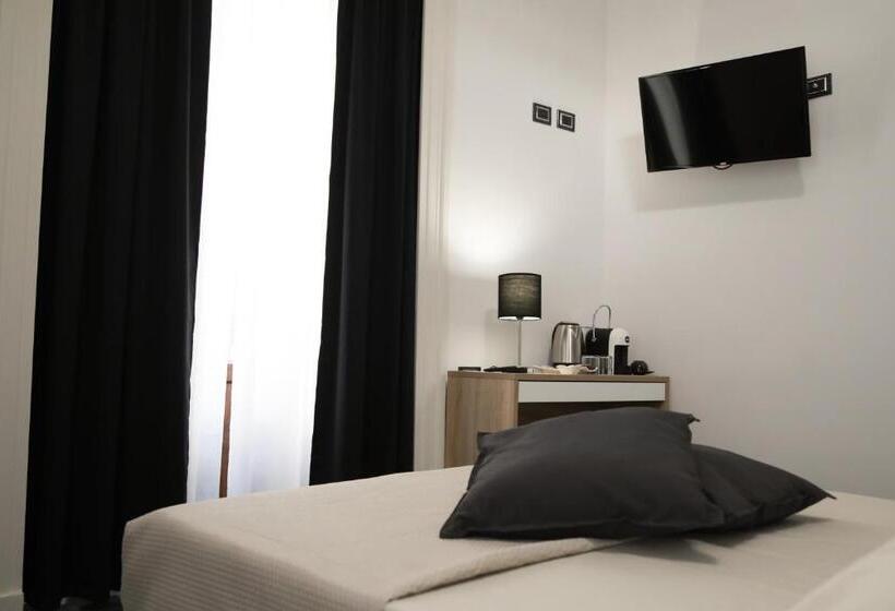 اتاق استاندارد, Agathae Dreams