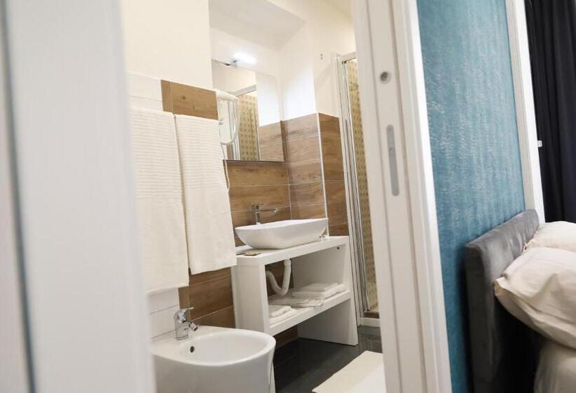 اتاق استاندارد, Agathae Dreams