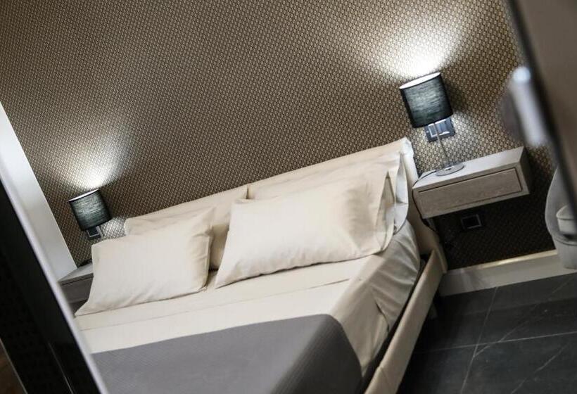 اتاق سوپریور, Agathae Dreams