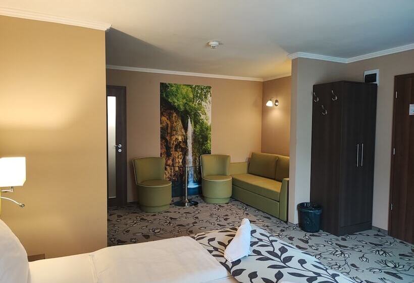 غرفة قياسية رباعية, Pruggererhof