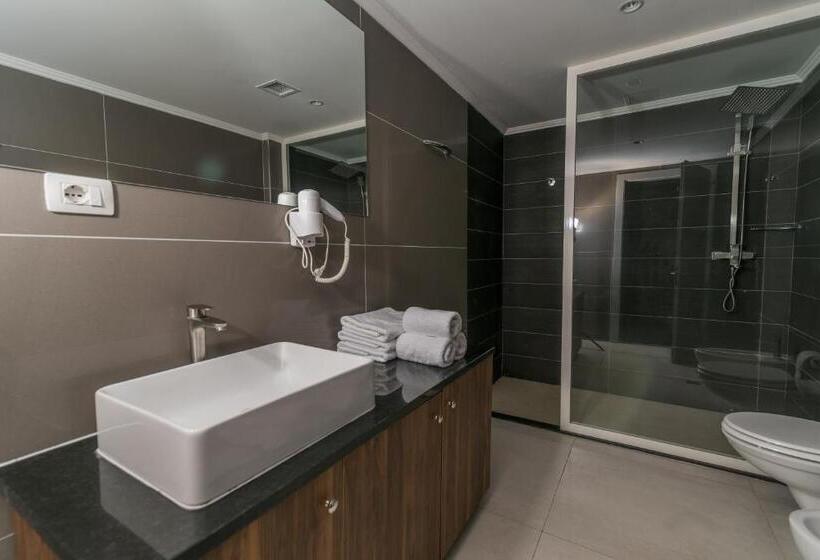 חדר סטנדרט לשלושה, Deluxe & Executive Spa By Rafaelo