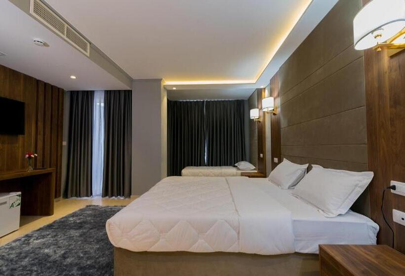 חדר סטנדרט לארבעה, Deluxe & Executive Spa By Rafaelo