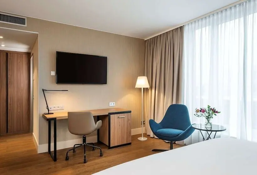 シングルデラックスルーム, NH Hannover
