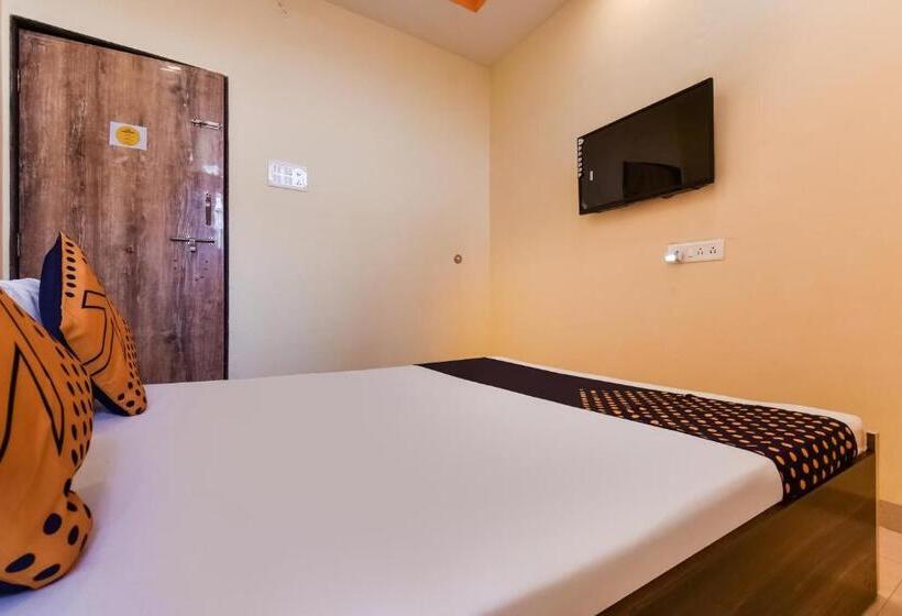 Трехместный Номер Классика, Spot On 75702  Shivam And Food Court