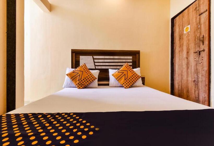 Трехместный Номер Классика, Spot On 75702  Shivam And Food Court