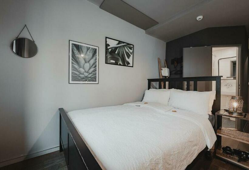 اتاق استاندارد, No8 Boutique Hotel   Self Check In