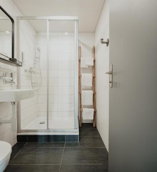 اتاق خانوادگی, No8 Boutique Hotel   Self Check In