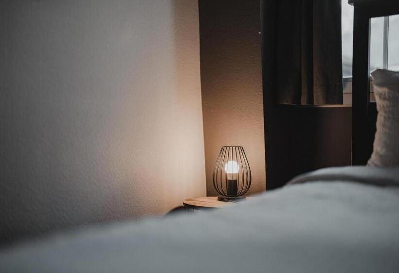 اتاق خانوادگی, No8 Boutique Hotel   Self Check In