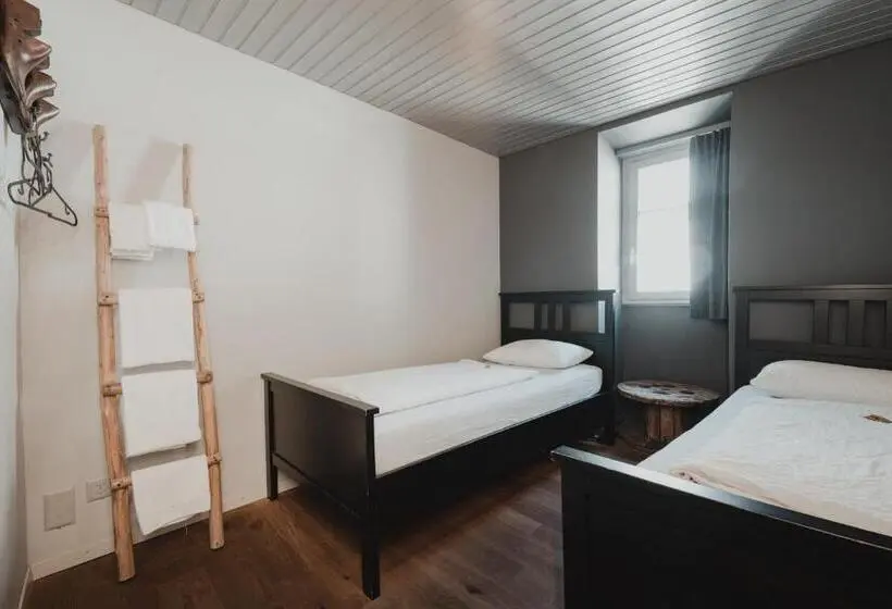 اتاق استاندارد چهار تخته, No8 Boutique Hotel   Self Check In
