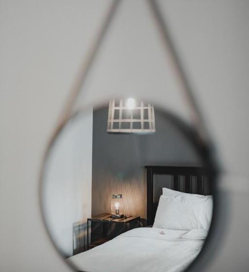 اتاق خانوادگی, No8 Boutique Hotel   Self Check In