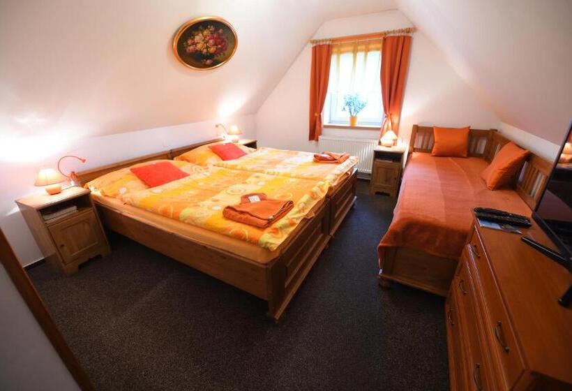 스탠다드 트리플 룸, Penzion V Chaloupce