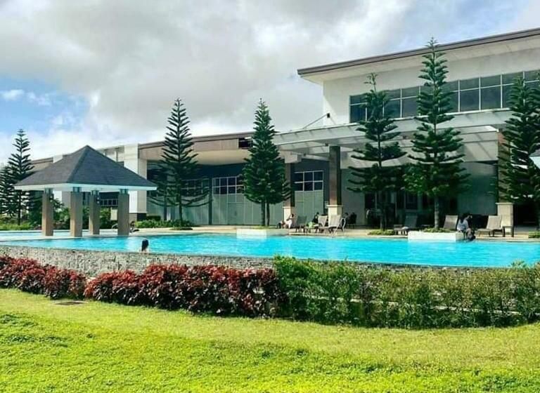 آپارتمان 1 خوابه با تراس, R&a Staycation At Wind Residence