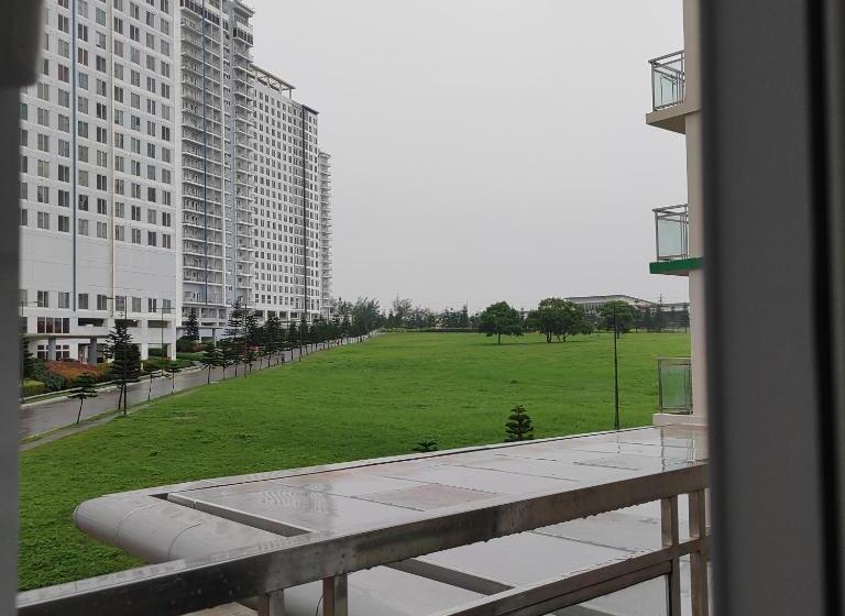 آپارتمان 1 خوابه با تراس, R&a Staycation At Wind Residence