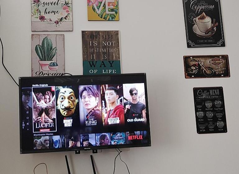 آپارتمان 1 خوابه با تراس, R&a Staycation At Wind Residence