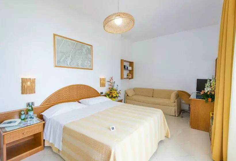 スタンダードトリプルルーム, Ecoresort Le Sirene Caroli Hotels
