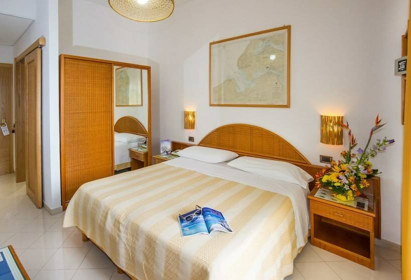 Номер Стандарт Трехместный, Ecoresort Le Sirene   Caroli Hotels