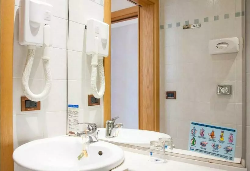 スタンダード4人部屋, Ecoresort Le Sirene Caroli Hotels