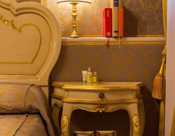 اتاق استاندارد یک نفره, Apostoli Palace