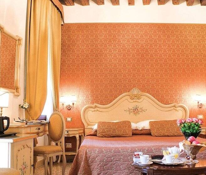 Superior Room with Terrace, Apostoli Palace