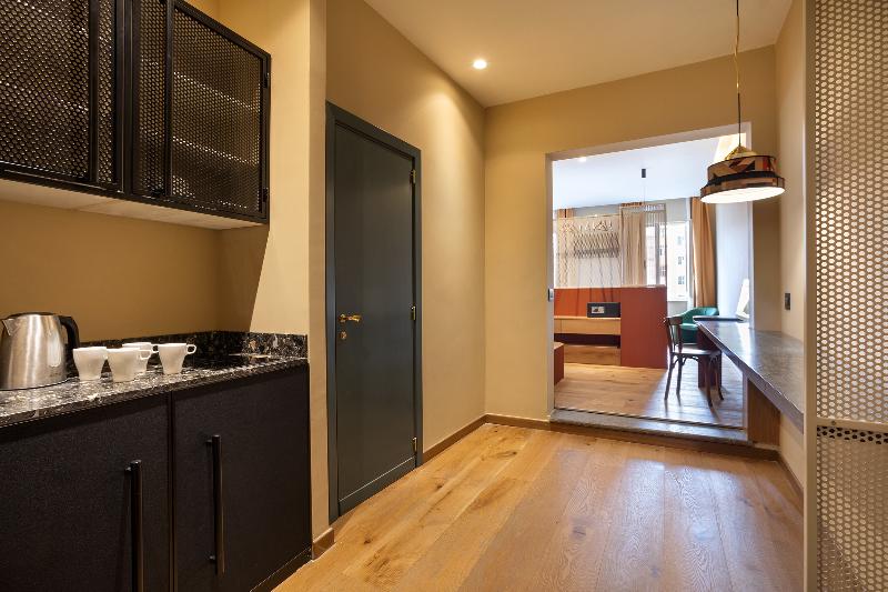חדר משפחתי, Condominio Monti Boutique