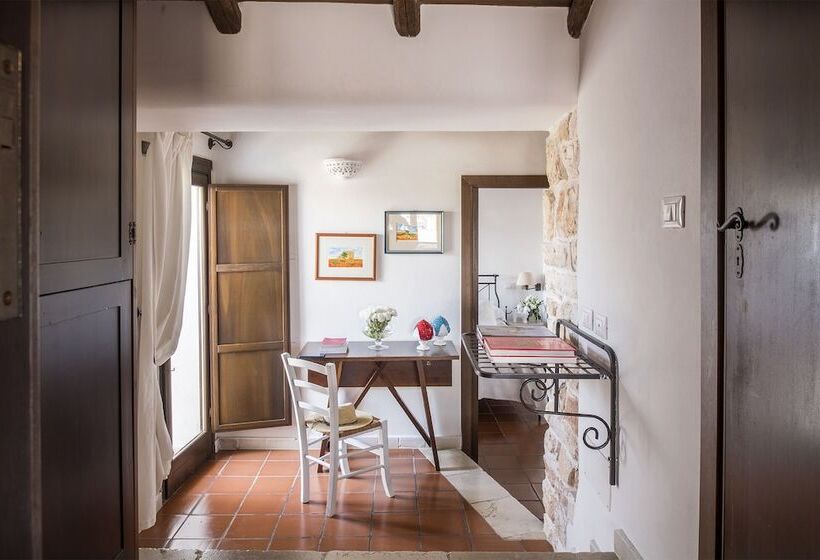 四人标准间, Corte Altavilla