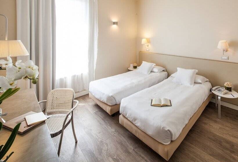 Номер Стандарт Трехместный, Cosmo Hotel Palace