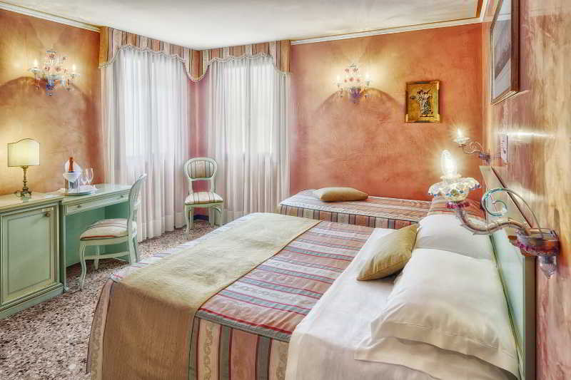 اتاق استاندارد سه نفره, Firenze