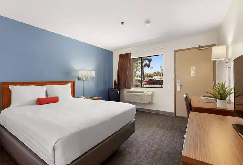اتاق لوکس, Good Nite Inn Camarillo