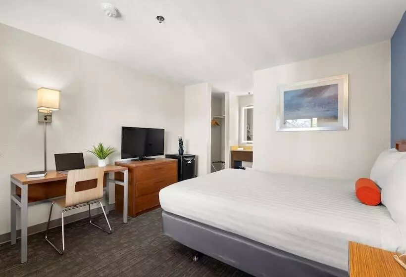 اتاق لوکس, Good Nite Inn Camarillo