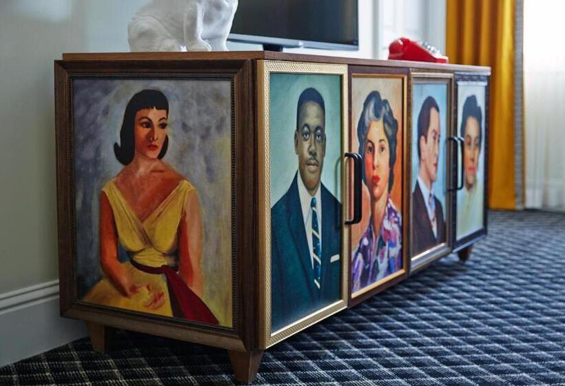 キングサイズベッドのスイートルーム, Abacus