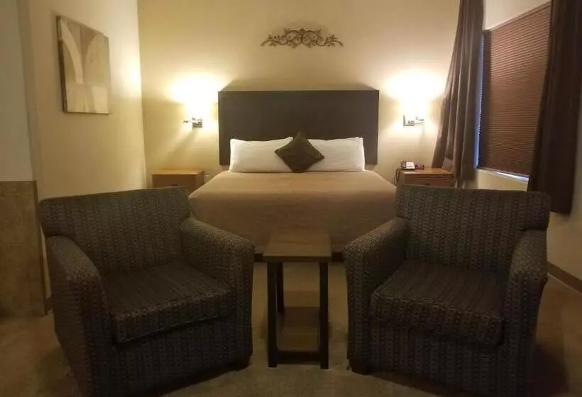 キングサイズベッドのスタンダードルーム, Grand View Inn & Suites