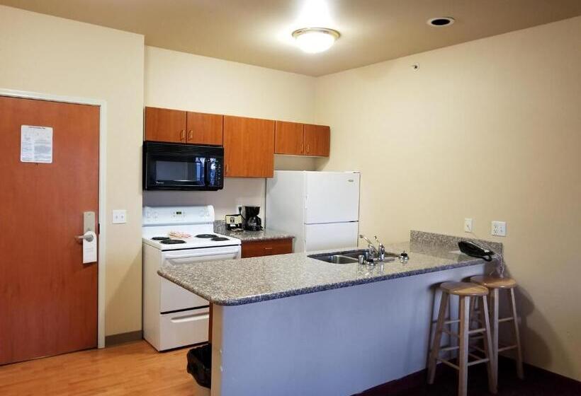 جناح, Grand View Inn & Suites