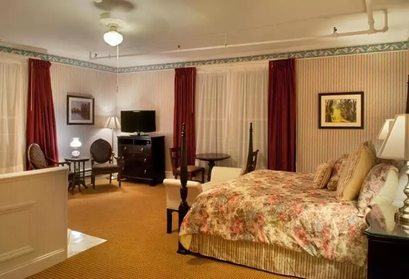 キングサイズベッドのスイートルーム, Green Park Inn