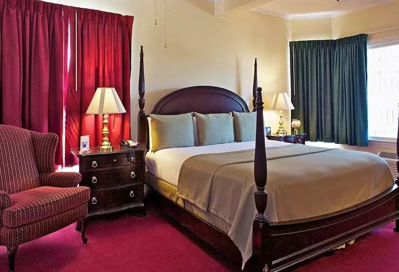 バルコニー付スイート, Green Park Inn