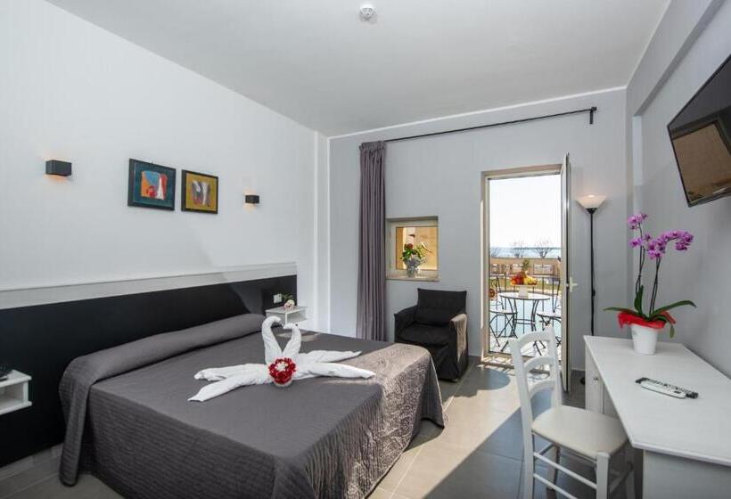 غرفة قياسية فردية, Hopps