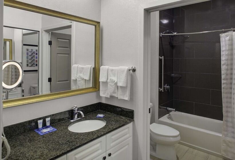 スタンダードスタジオ, Hyatt House Parsippany East