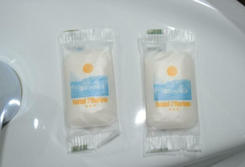 غرفة قياسية ثلاثية, I  Fiorino