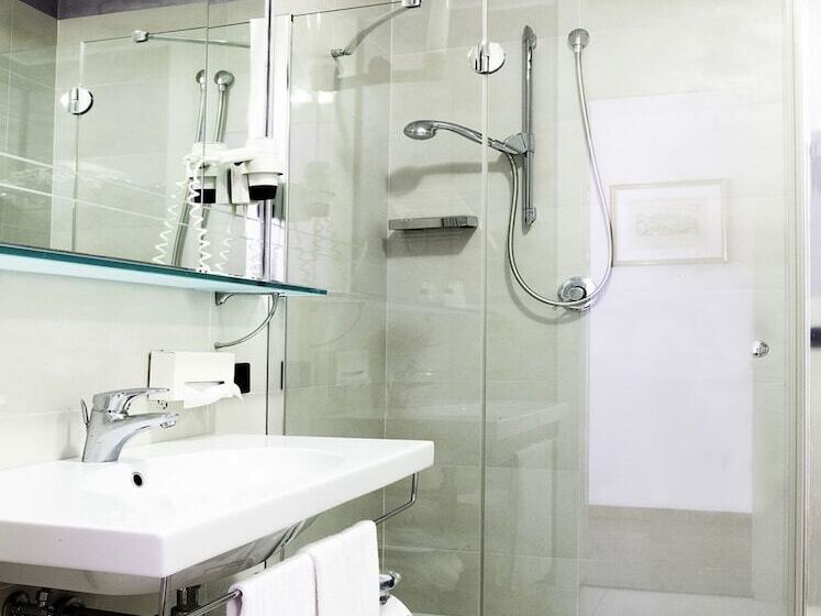 スーペリアトリプルルーム, Nautico