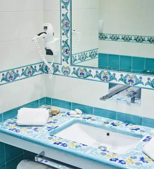 سوییت جونیور, Oleandri Resort Paestum