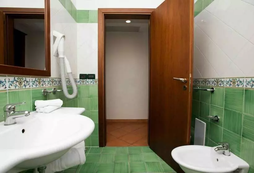 آپارتمان خانوادگی, Oleandri Resort Paestum