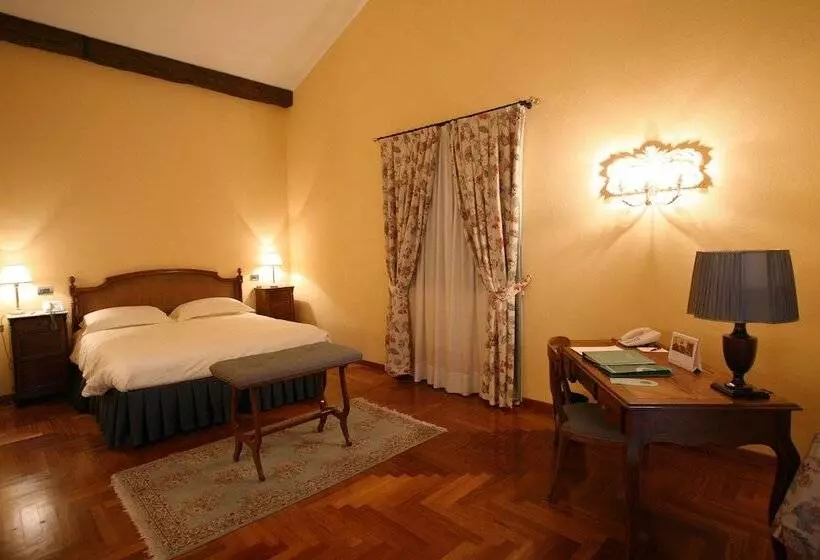 スーペリアールーム, Sina Villa Matilde