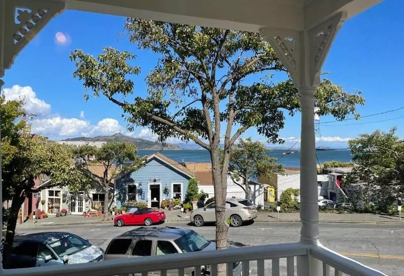 اتاق استاندارد با تخت بزرگ, The Gables Inn Sausalito