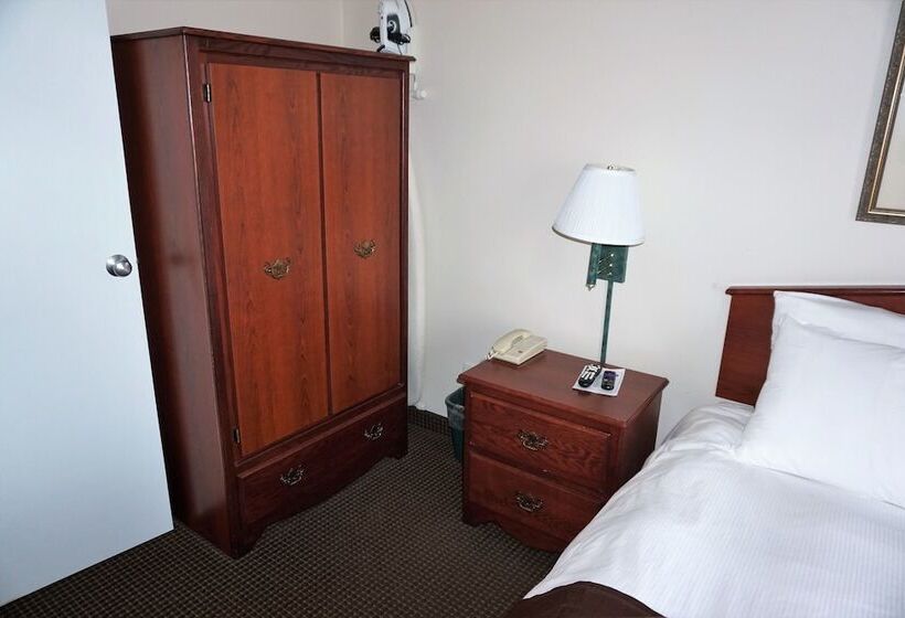 جناح, River Hills Hotel  Mankato