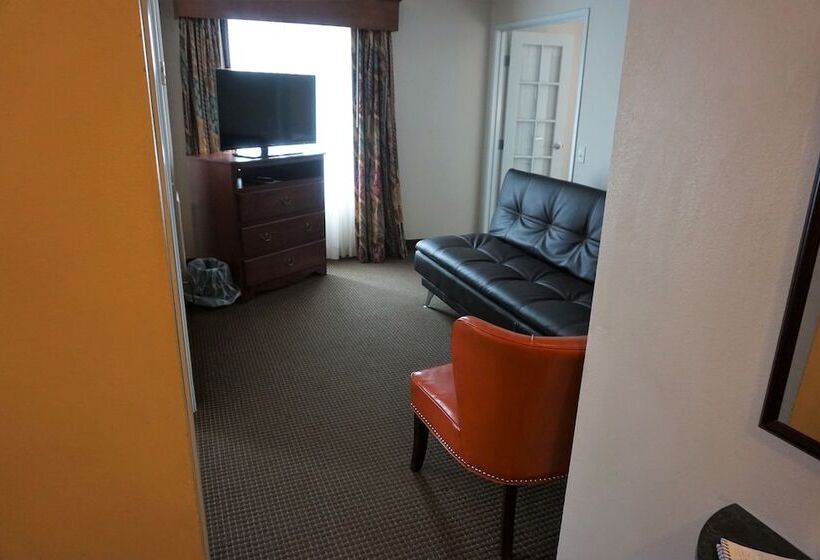 جناح غرفتين نوم, River Hills Hotel  Mankato