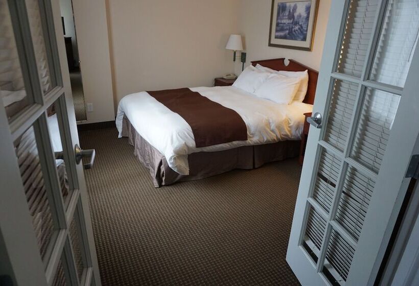 جناح غرفتين نوم, River Hills Hotel  Mankato