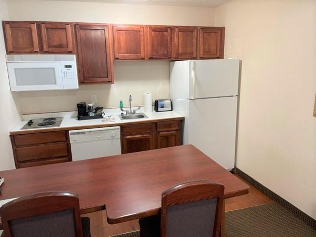 Номер Deluxe, River Hills Hotel  Mankato
