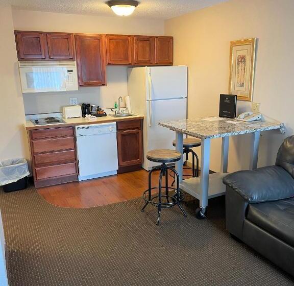 جناح ديلوكس, River Hills Hotel  Mankato