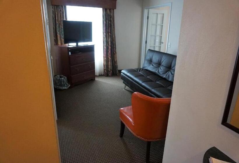 جناح غرفتين نوم, River Hills Hotel  Mankato