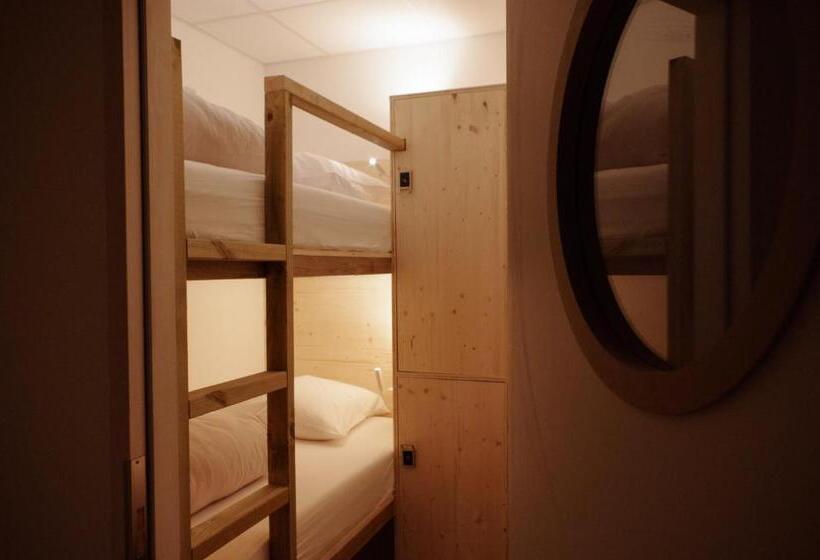 اتاق خانوادگی, Bodygo Hostel
