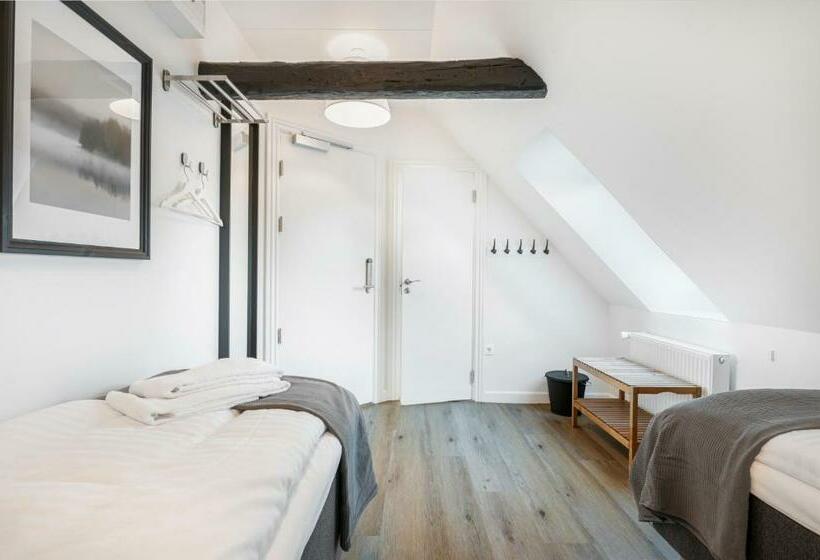 غرفة قياسية مطلّة علي الحديقة, Kragsbjerggaard